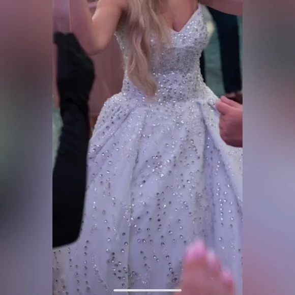Ball gown wedding dress for sale